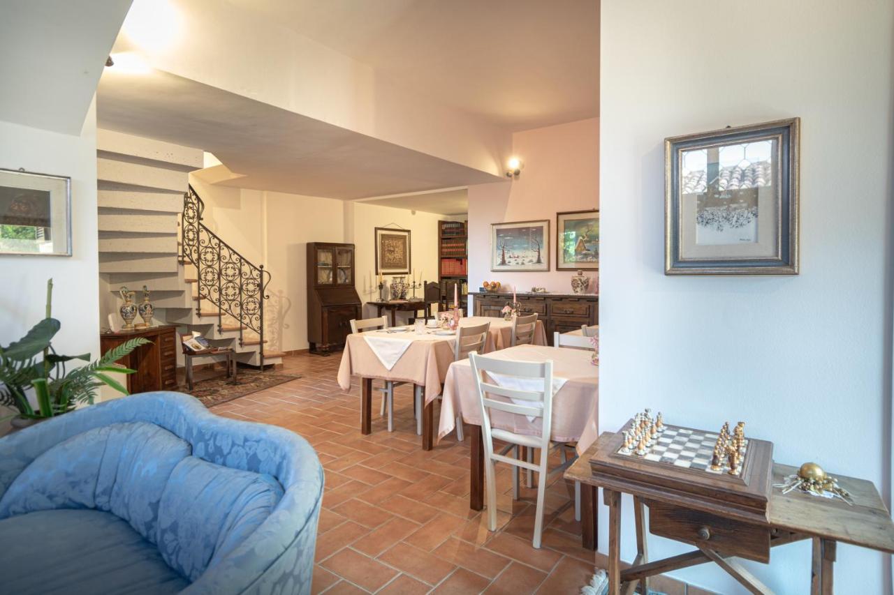 B&B Il Chiostro อัสซิซี ภายนอก รูปภาพ
