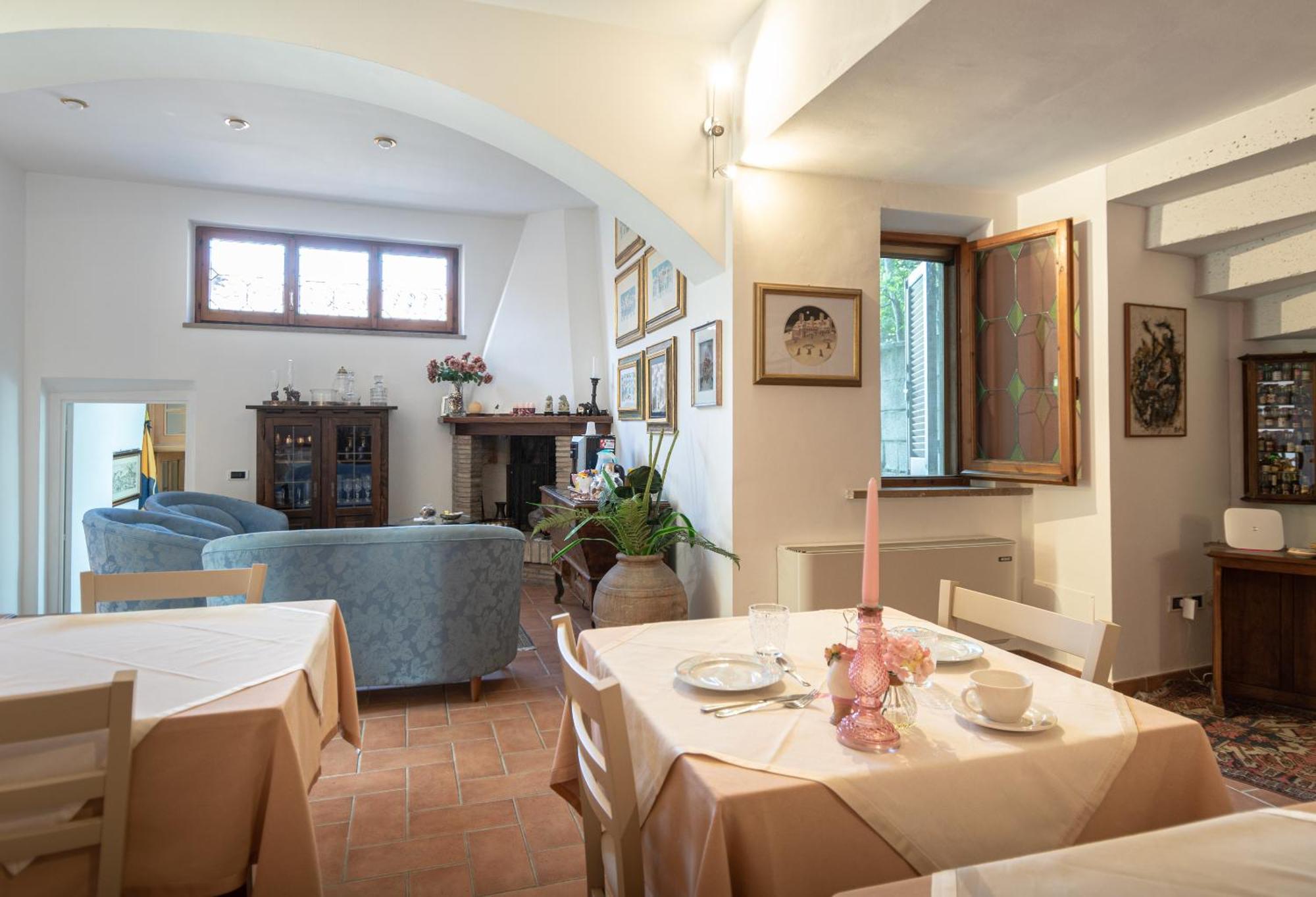 B&B Il Chiostro อัสซิซี ภายนอก รูปภาพ