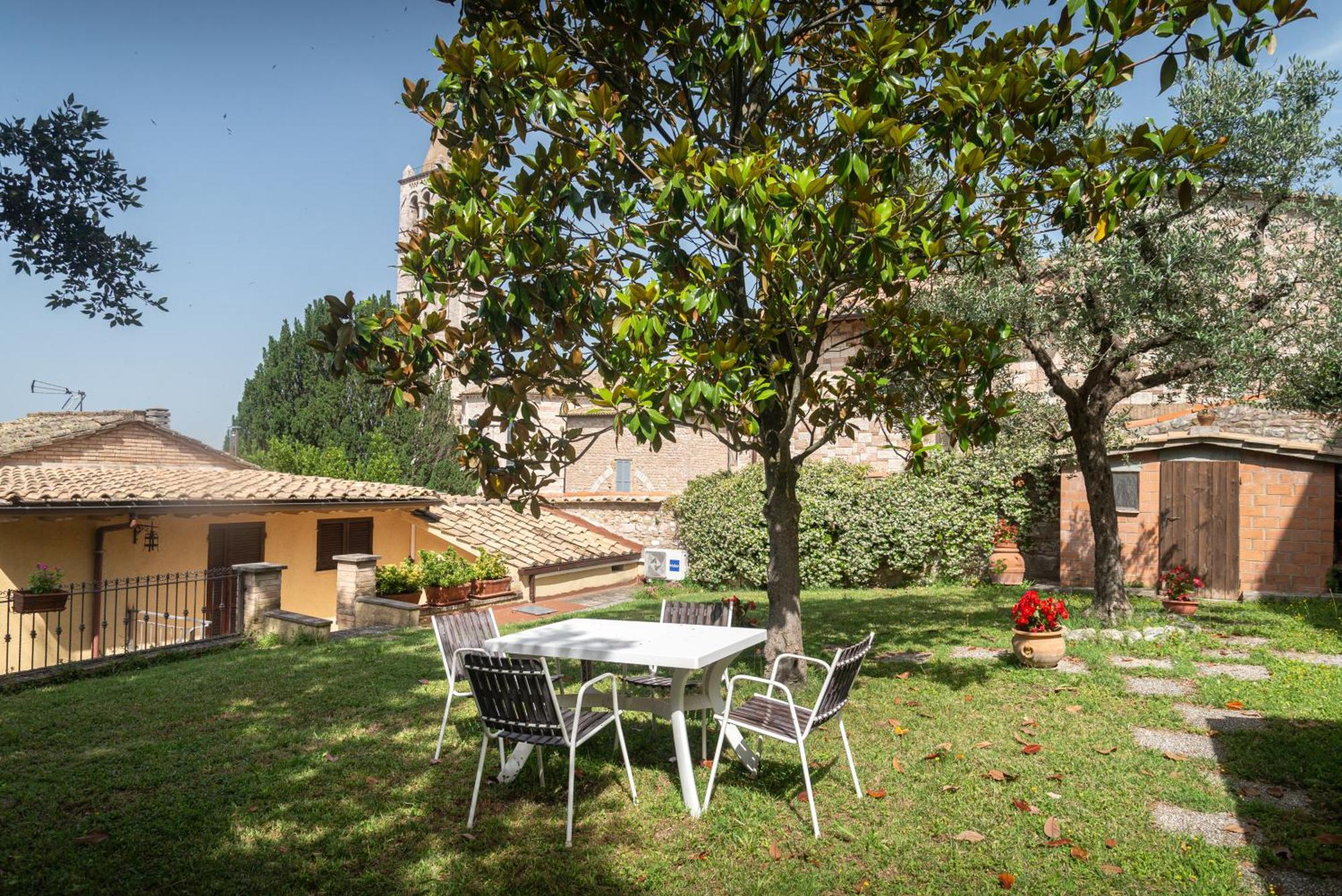 B&B Il Chiostro อัสซิซี ภายนอก รูปภาพ