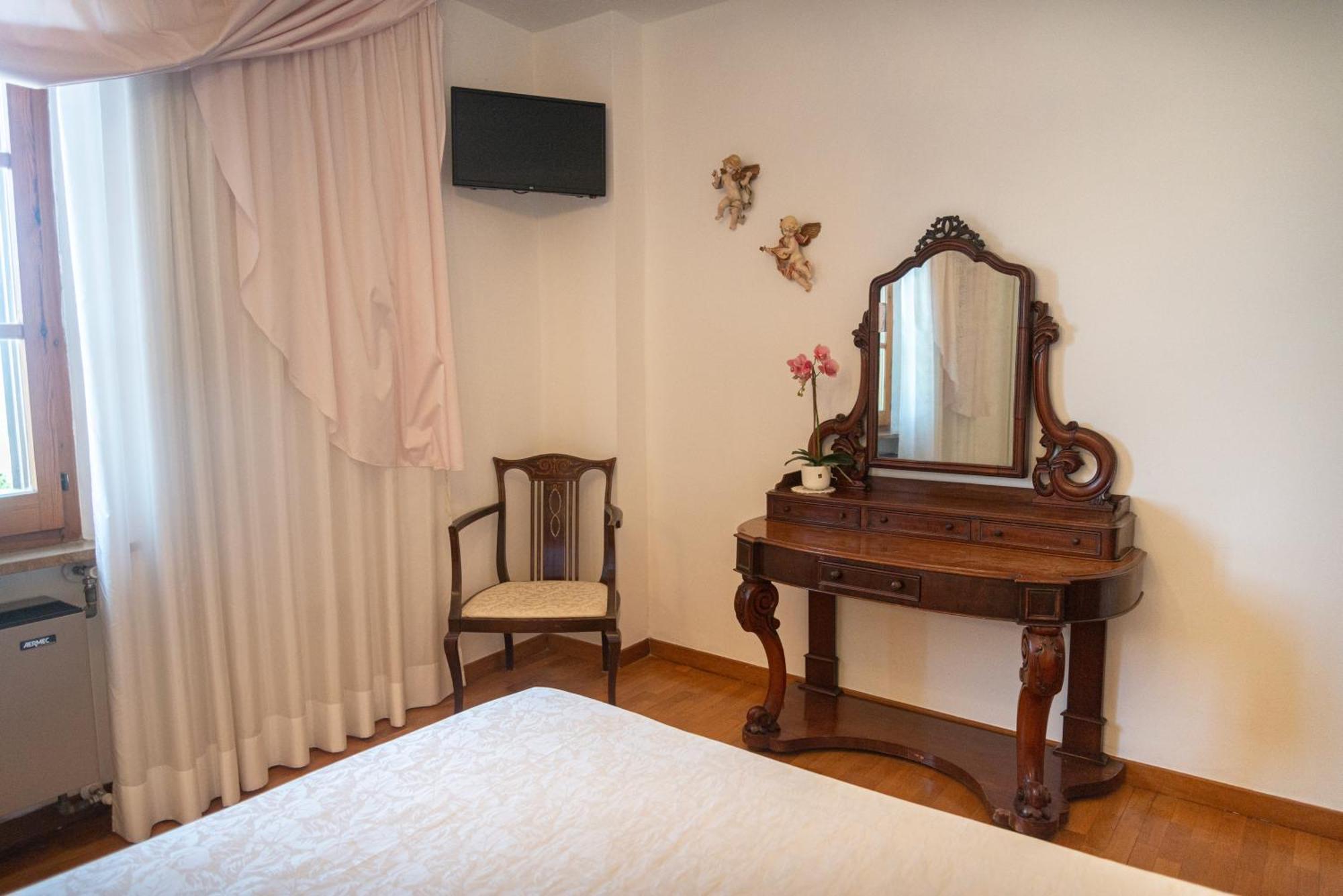B&B Il Chiostro อัสซิซี ภายนอก รูปภาพ