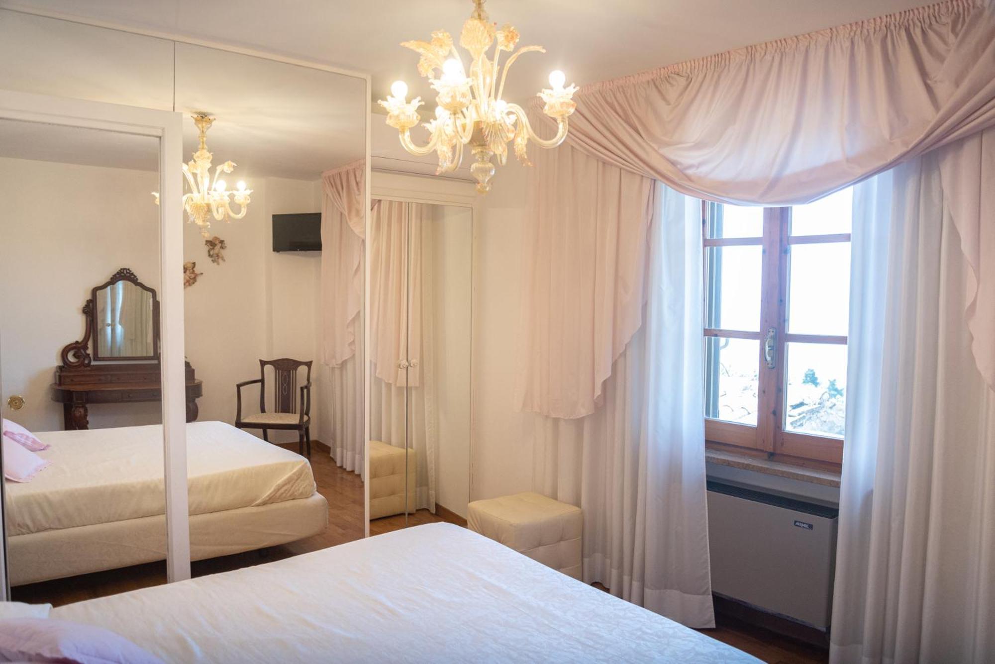 B&B Il Chiostro อัสซิซี ภายนอก รูปภาพ