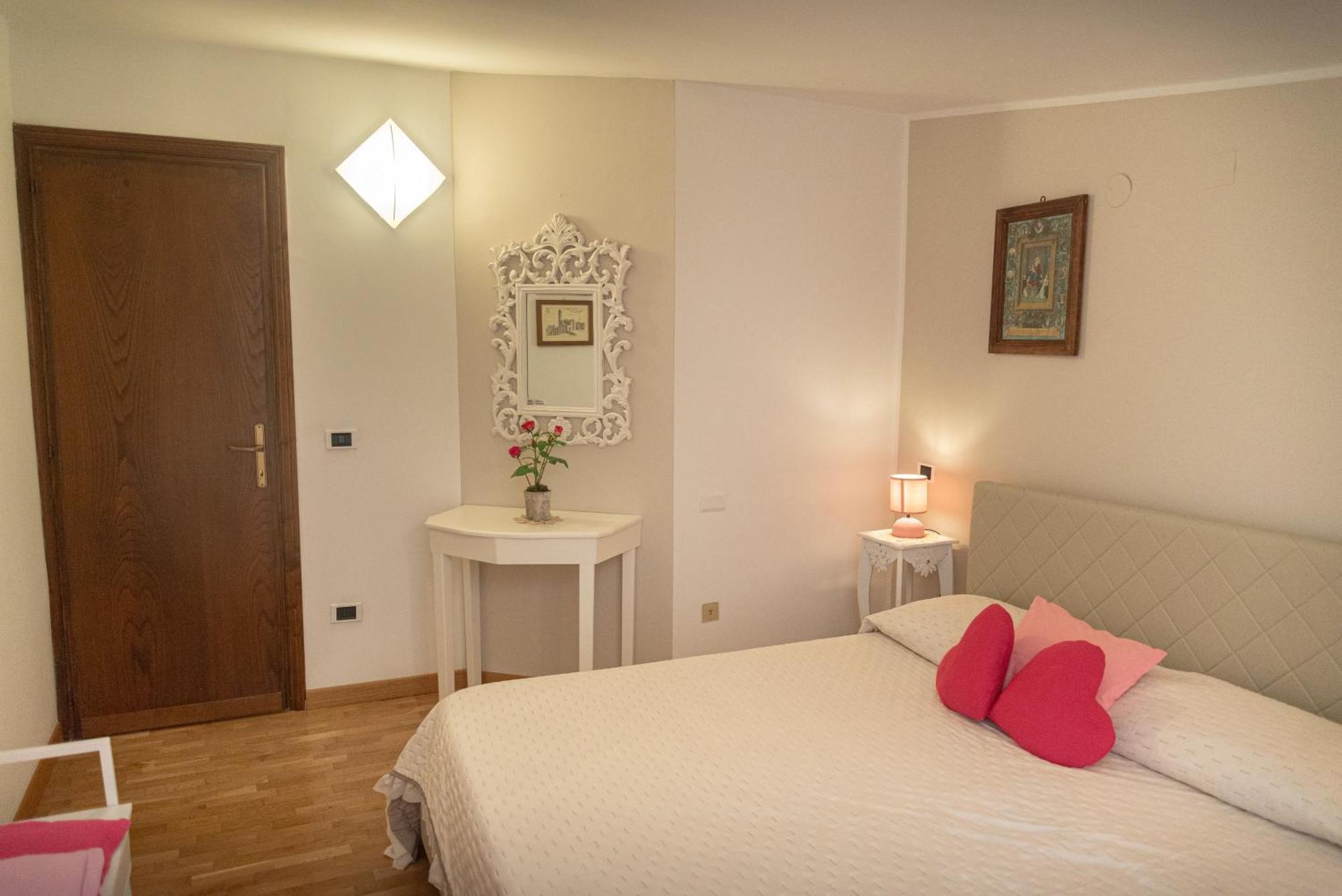 B&B Il Chiostro อัสซิซี ภายนอก รูปภาพ