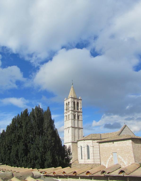 B&B Il Chiostro อัสซิซี ภายนอก รูปภาพ